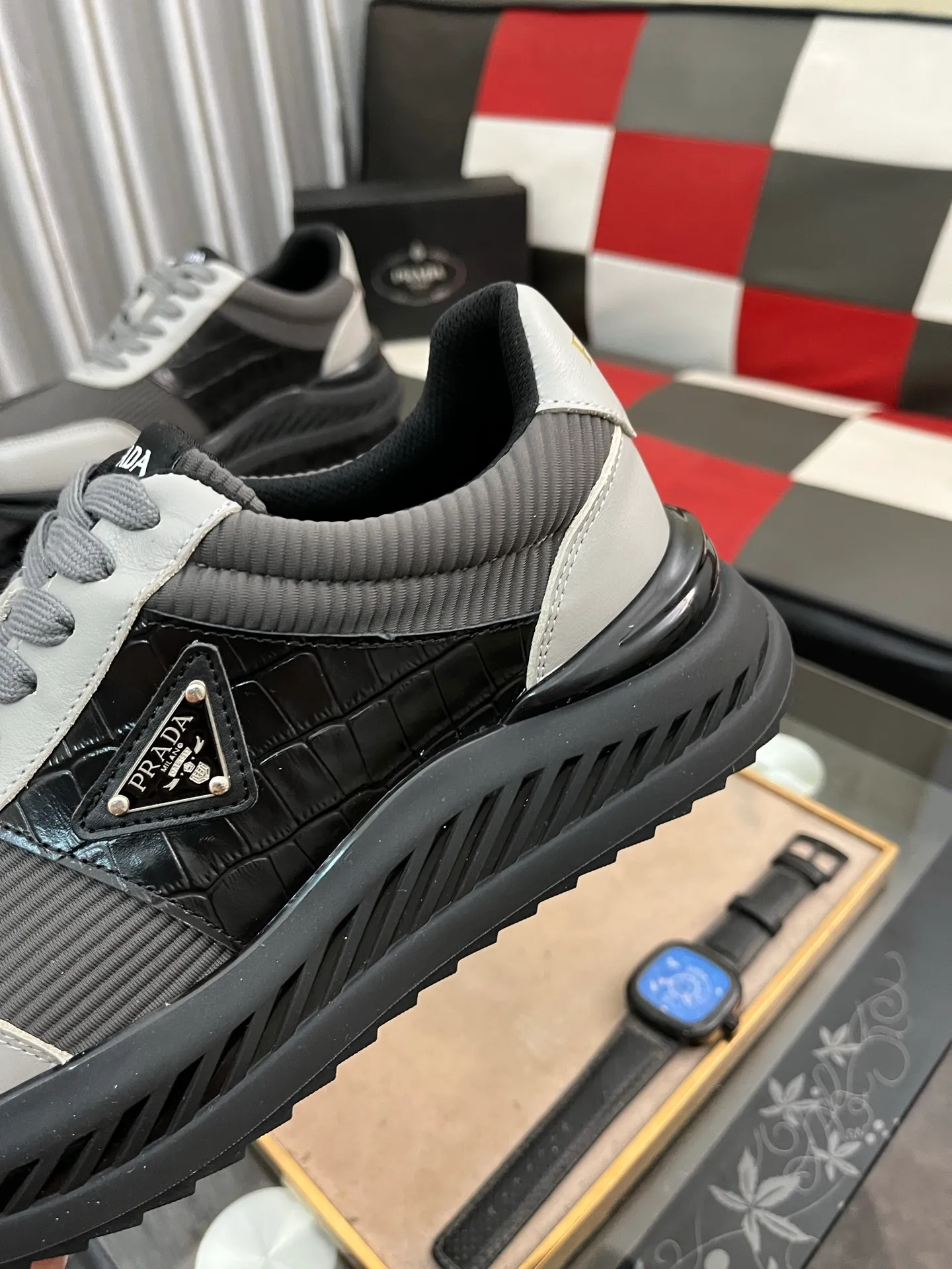 Men's shoes 💰458⌚️⌚️[PRADA] Prada Hong Kong counter casual shoes, counter quality, high-quality workmanship, uppers made of imported breathable fly-knit mesh fabric, comfortable and breathable lining, original air-cushion elastic outsole, casual fashion, high-end quality, size: 38-444️⃣Colors available